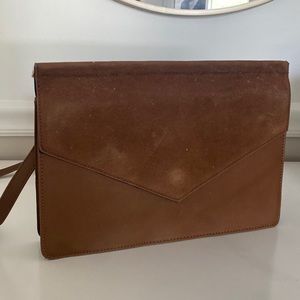 Brown sattle bag